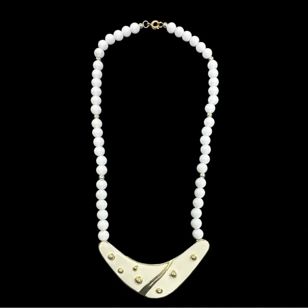 Vintage White and‎ Gold Enameled Necklace